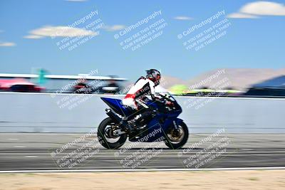 media/Mar-25-2024-Moto Forza (Mon) [[8d4319bd68]]/4-Novice Group/Session 4 Front Straight Speed Pans/